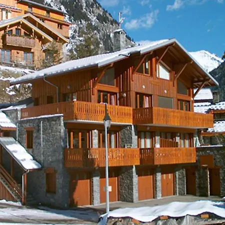 Comfortable Flat With Balcony Chalet